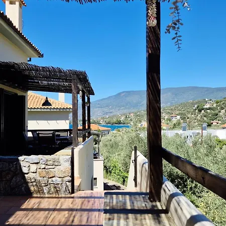 On The Rock Tatil Evi Áfissos