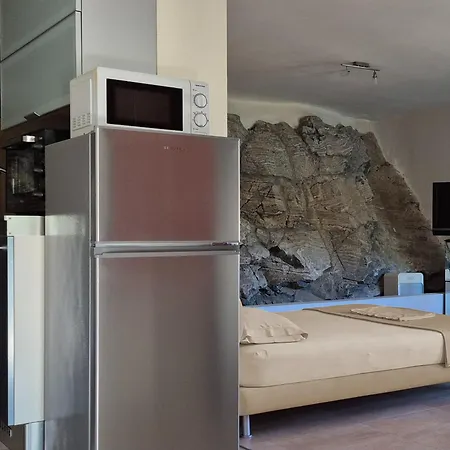 On The Rock Tatil Evi *