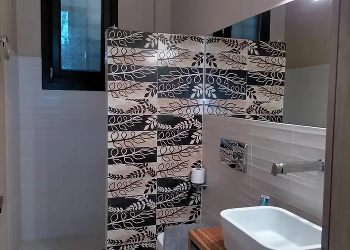 On The Rock Tatil Evi