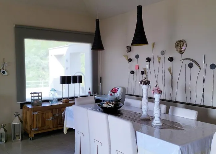 On The Rock Tatil Evi *