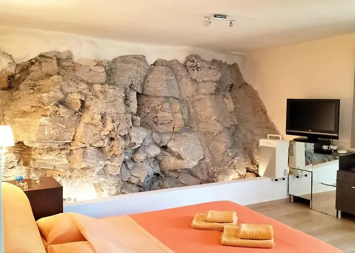 On The Rock Tatil Evi Áfissos