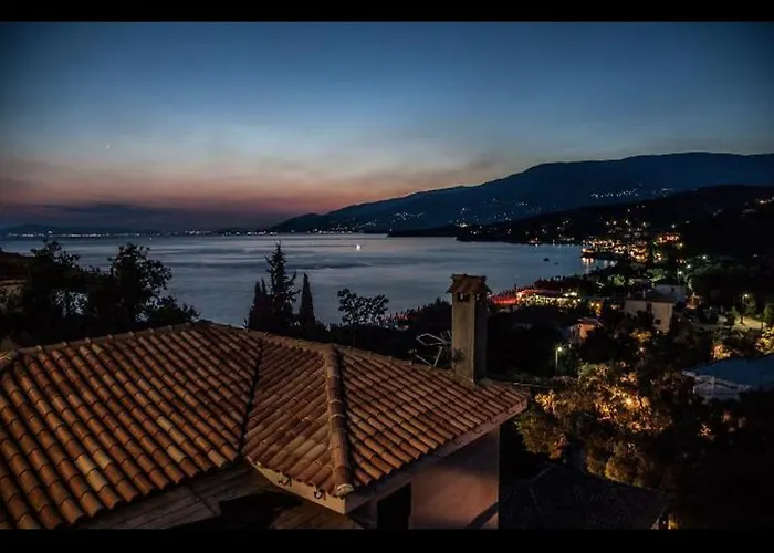 On The Rock Tatil Evi Áfissos