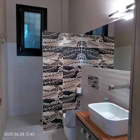 On The Rock Holiday home