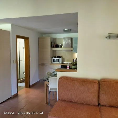 On The Rock Feriehus Afissos